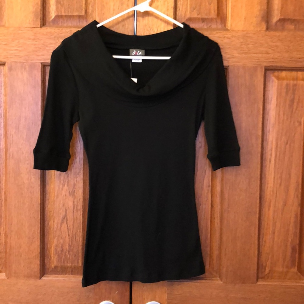 Dots black crowl neck shirt size M
